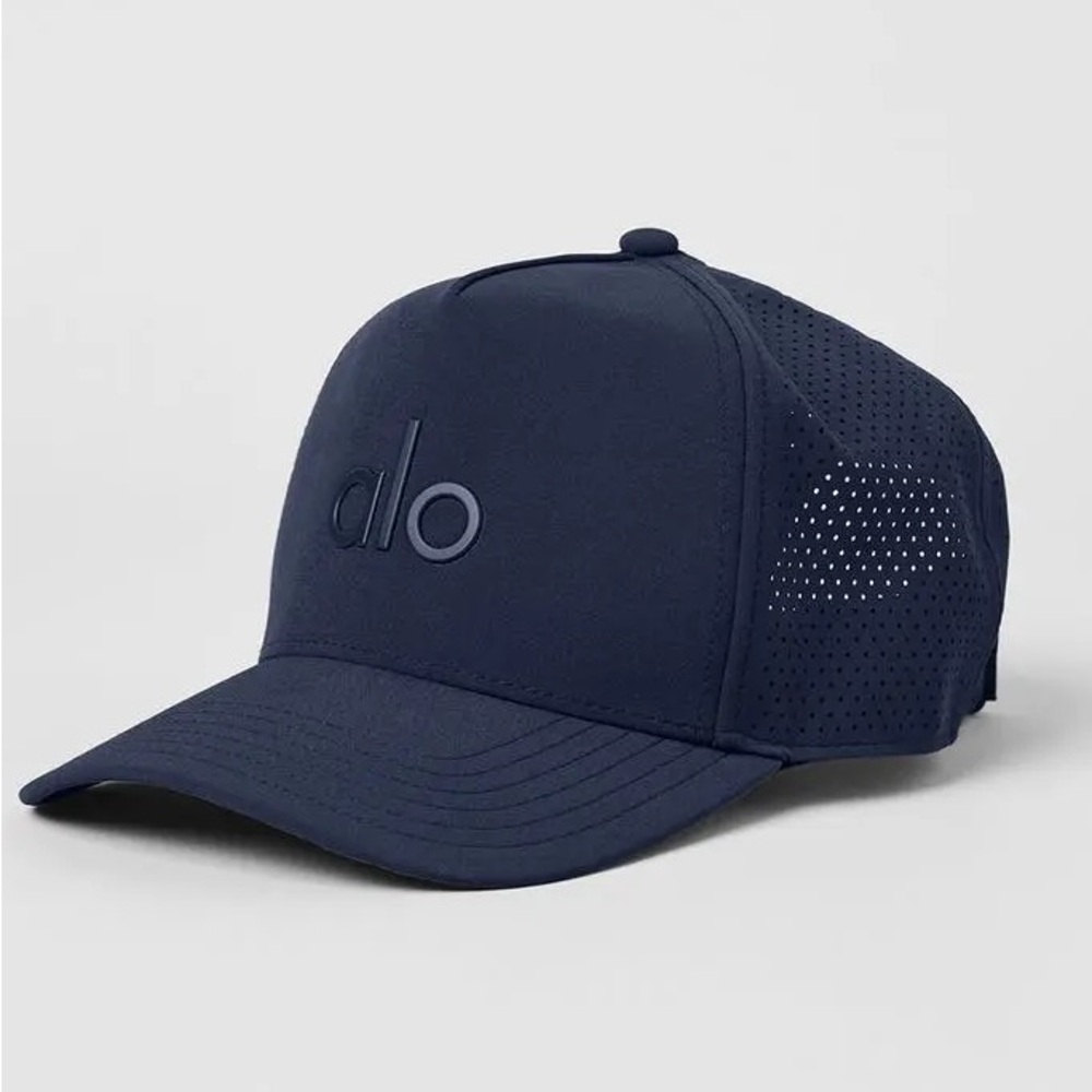 Alo Yoga Performance District Trucker Hat Navy